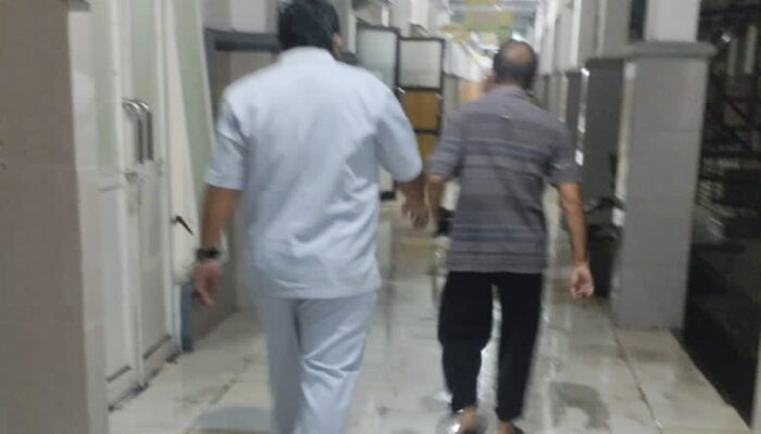 Hujan Deras Sebabkan Lantai Bawah Gedung RSUD Jombang Tergenang Air, Dua Pasien Dipindahkan