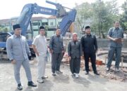Proyek pembangunan Jembatan Gedung Kesenian Jombang, Jawa Timur senilai Rp1,83 miliar mengalami keterlambatan dari target yang telah ditetapkan.