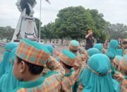 Ratusan Siswa TK di Jombang Ziarah dan Tabur Bunga di TMP pada Momen Hari Pahlawan