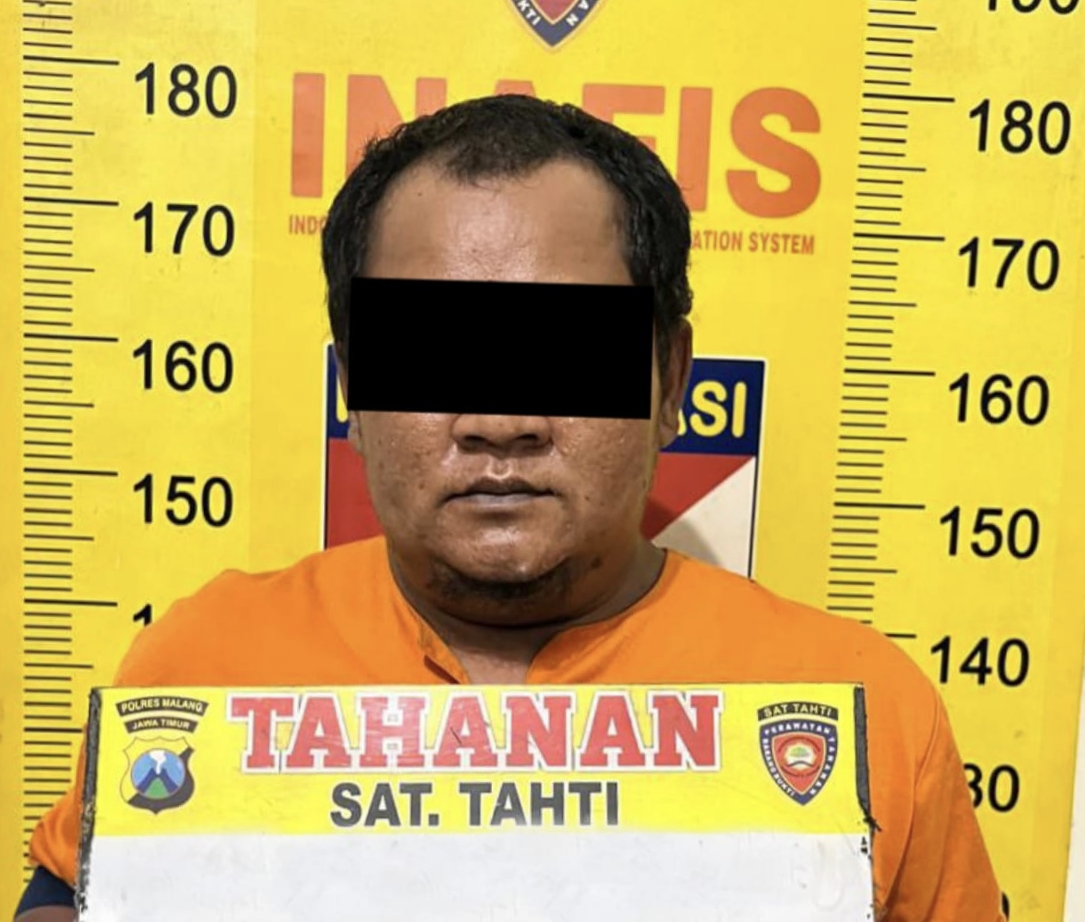 Satresnarkoba Polres Malang berhasil mengungkap modus penyimpanan sabu yang disembunyikan di sebuah kandang ayam di Desa Sutojayan, Kecamatan Pakisaji.