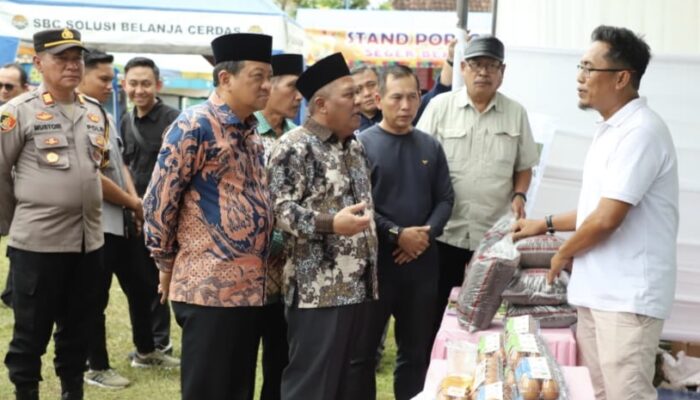 Wabup Jombang Buka Pergelaran Potensi Kecamatan Bareng 2025, UMKM dan Produk Unggulan Desa Dipamerkan