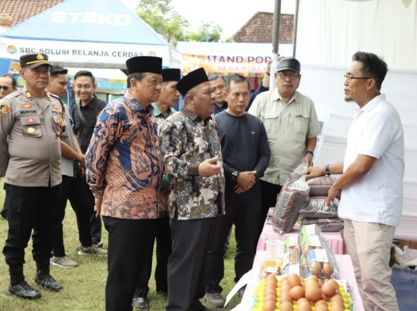 Wakil Bupati Jombang, Jawa Timur Salmanudin Yazid atau Gus Wabup membuka Gelar Potensi Kecamatan Bareng 2025 di Lapangan Olahraga Bareng.