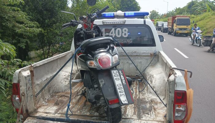 Kecelakaan di Tapen Kudu Jombang, Motor Tabrak Truk Tronton: 1 Tewas, 2 Luka