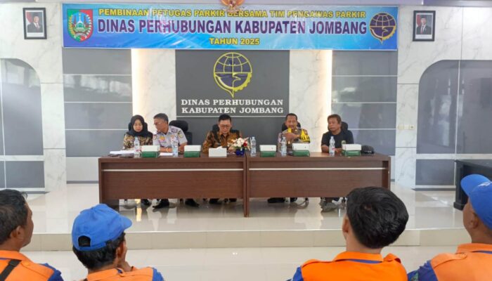 Dishub Jombang Perbaiki Layanan Parkir Tepi Jalan Lewat Pembinaan Jukir