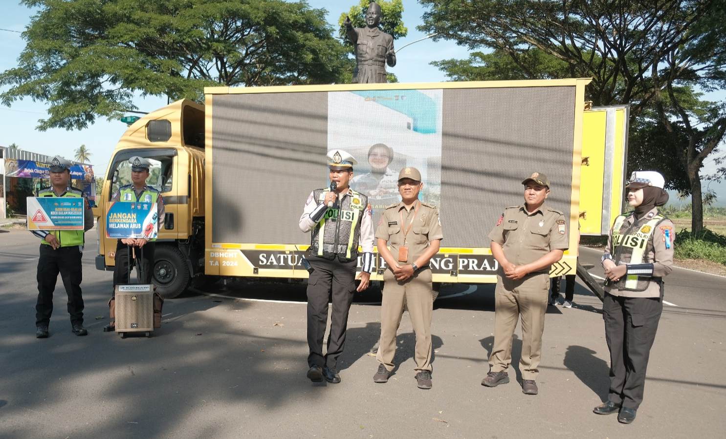Zebratron Satlantas Polres Malang, Terobosan Edukasi Lalu Lintas dengan Videotron Keliling