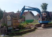 Beberapa Fasilitas Gedung SDN Mojongapit 3 Jombang Dibongkar untuk Didirikan Gerai Kopdes Merah Putih