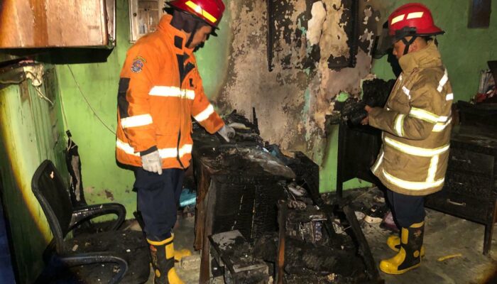 Konsleting Listrik Hanguskan Ruang Guru SDN 1 Merjosari, Kerugian Capai Rp50 Juta