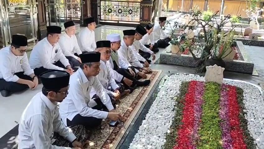 Mantan ketua umum PBNU, Prof. Dr. KH. Said Aqil Siroj, MA menyampaikan pandangan terbarunya terkait polemik konsesi tambang yang diberikan pemerintah kepada PBNU.