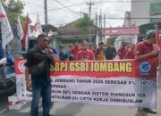 Buruh PT SGS Jombang Demo ke Kantor DPRD, Usai Ada PHK Sepihak
