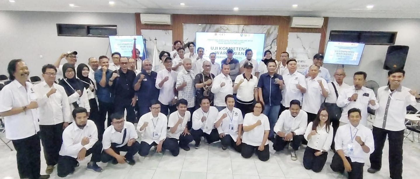 Uji Kompetensi Wartawan (UKW) Angkatan ke 59 yang diselenggarakan PWI Malang Raya resmi ditutup di Kampus C Universitas Insan Budi Utomo (UIBU) Kota Malang, Minggu (30/11).