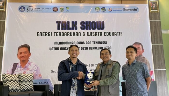 Polinema Gaet Warga Wringinsongo Kembangkan Energi Bersih dan Wisata Hijau Lewat Program InSAINTEK 2025