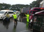 Hujan Deras Guyur Kota Malang, Sejumlah Titik Tergenang dan Lalin Macet Panjang