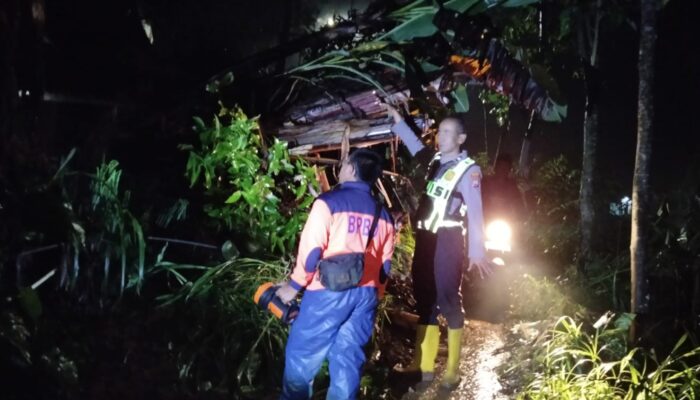 Akses Warga Terputus, Longsor Hantam Dusun Pusung Usai Hujan Lebat