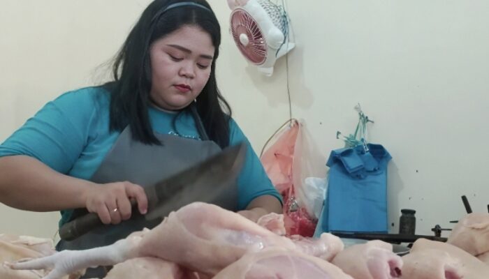 Harga Daging Ayam di Jombang Naik Jelang Nataru 2026, Akibat Permintaan Tinggi dan Program MBG