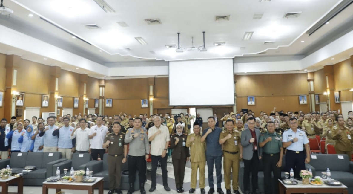 Pemerintah Kabupaten Jombang, Jawa Timur bersama Inspektorat dan Kejaksaan Negeri Jombang menggelar Focus Group Discussion (FGD) dalam rangka memperingati Hari Anti Korupsi Sedunia (Hakordia) 2025 di Ruang Bung Tomo.