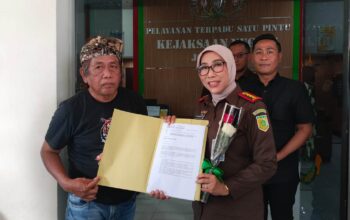 LSM di Jombang Kirim 3 Laporan ke Kejaksaan pada Peringatan Hakordia 2025