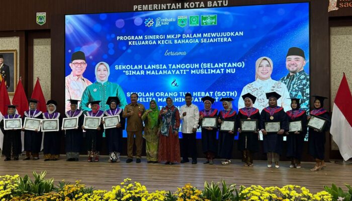 Perkuat Peran Keluarga dari Rumah, 307 Wisudawan Selantang-SOTH Kota Batu Dikukuhkan