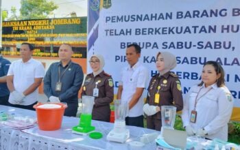 Kejari Jombang Musnahkan 54 Ribu Pil Koplo dan Sabu-Sabu