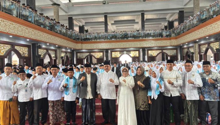 Wisuda Ribuan Siswa SD dan MI Tahfidz Al-Qur’an Juz 30 Tahun 2025 di Jombang