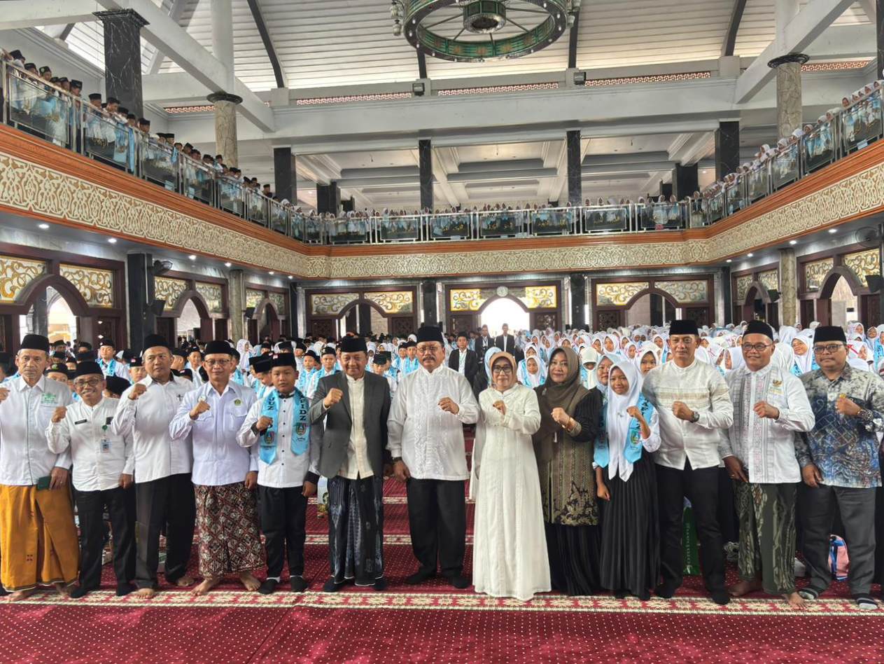 Wisuda Ribuan Siswa SD dan MI Tahfidz Al-Qur’an Juz 30 Tahun 2025 di Jombang