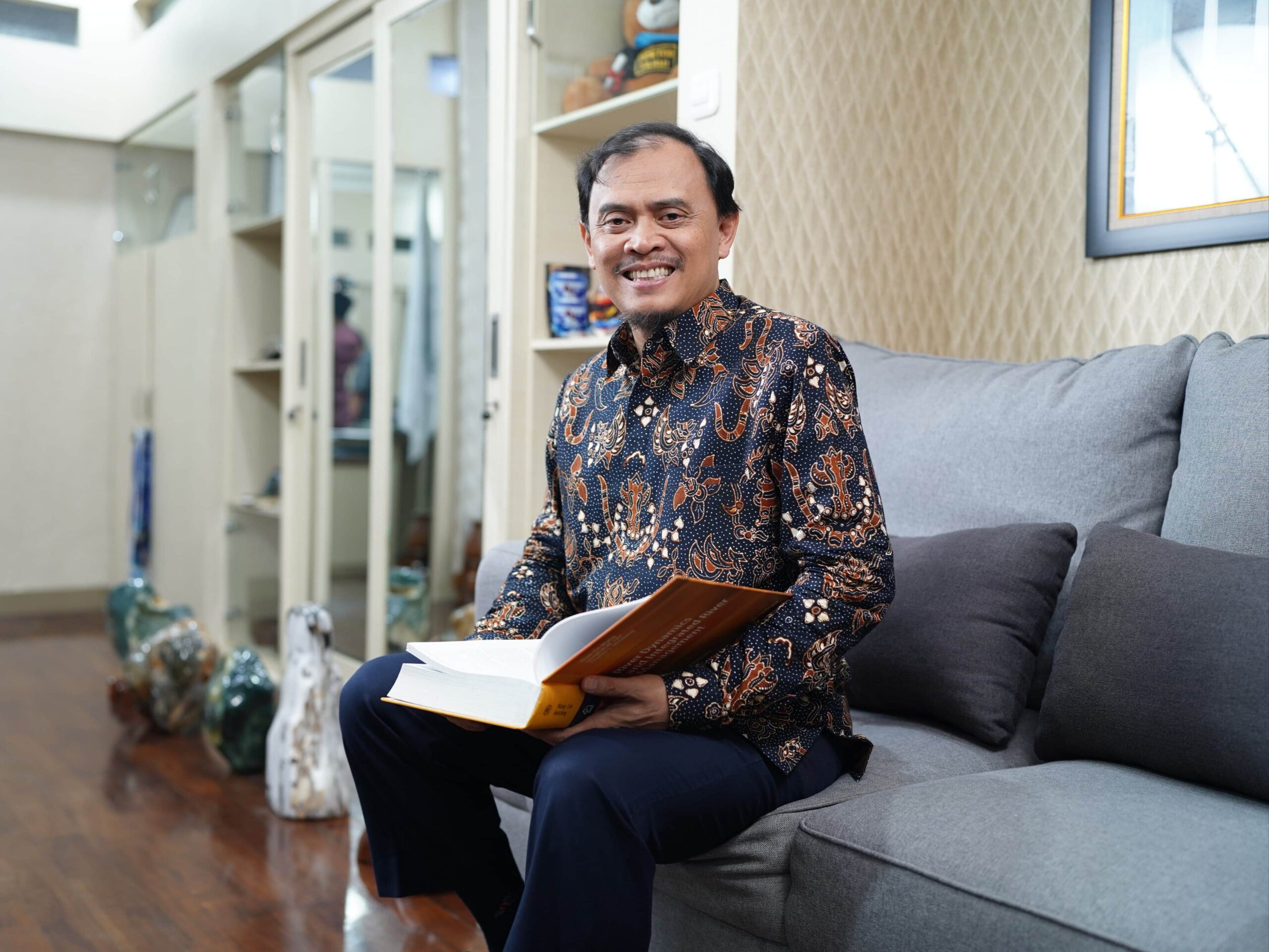 Infobank Nobatkan Fahmi Hidayat Dirut PJT I Top Young CEO