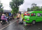 L300 Oleng dan Tabrak Truk di Pakisaji, Satu Orang Meninggal Dunia