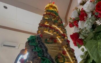 Natal 2025 di GKJW Jombang, Pohon Natal Bambu 6 Meter Siap Sambut Jemaat