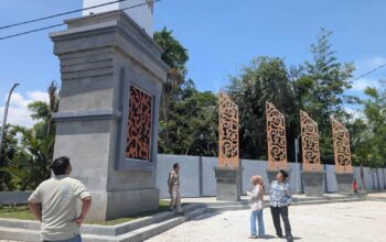 Komisi C DPRD Jombang Sidak ke Lokasi Tugu 1 Miliar yang Ambruk