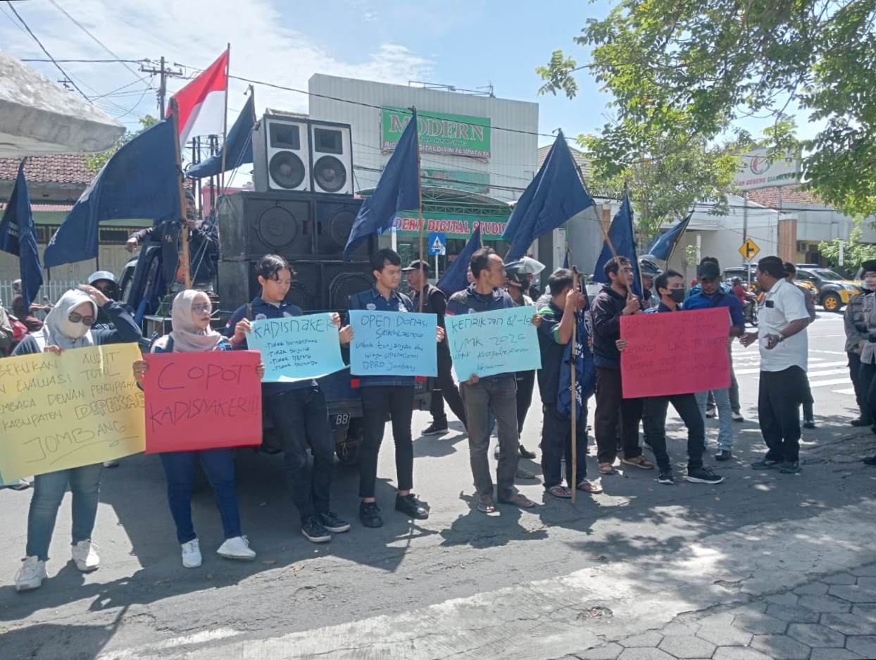 Sarbumusi Jombang Demo, Tuntut Empat Hal ke Dewan