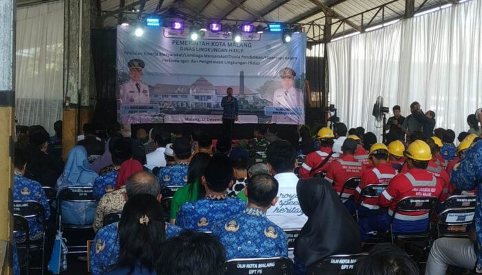 Pemkot Malang Serahkan 50 Penghargaan Lingkungan Hidup kepada RW hingga Pesantren