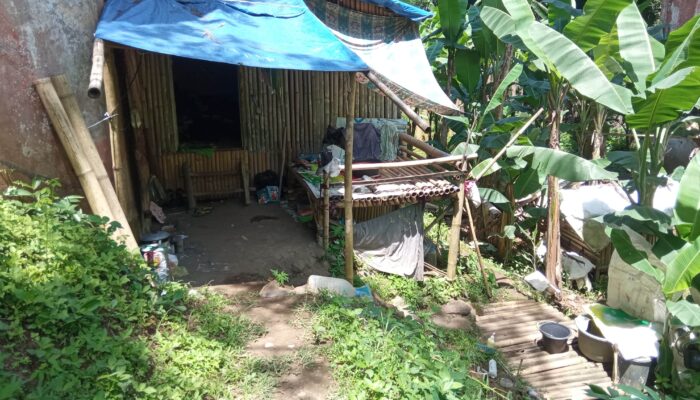 Hidup di Kolong Jembatan wisata Talang Air Bululawang, Gadis 12 Tahun Bertahan di Tengah Gelap dan Keterbatasan