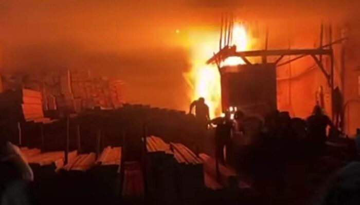 Gudang Penggergajian Kayu di Pakis Malang Terbakar, Polisi Duga Korsleting Listrik