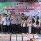 Kapolres dan Ketua Bhayangkari Jombang, Salurkan Bansos pada Mahasiswa Korban Bencana Alam