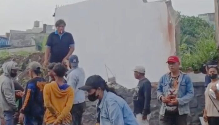 Di Tengah Sengketa Hukum, Tembok Griya Shanta Dirobohkan