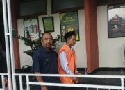Pengadilan Negeri (PN) Malang kembali menggelar sidang perkara pidana dengan terdakwa YAP (21), sebagai terdakwa botol berisi bahan bakar lengkap dengan sumbu atau bom molotov, pemuda asal Desa Ngijo, Kecamatan Karangploso, Kabupaten Malang, Senin (22/12) sore.