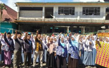 Libur Natal Jadi Momentum Produktif, Ratusan Siswa MA An-Nur Malang Ditempa Jiwa Wirausaha Lewat Batik Shibori