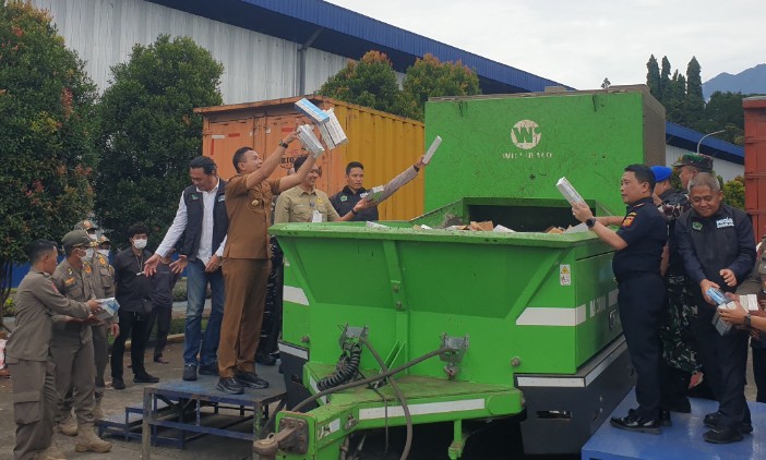 Pemkot Malang Musnahkan 2,6 Juta Batang Rokok Ilegal dengan Cara Ramah Lingkungan