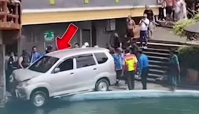 Viral Mobil Nyungsep di Area Selecta, Manajemen Benarkan Kejadian dan Pastikan Tak Ada Korban