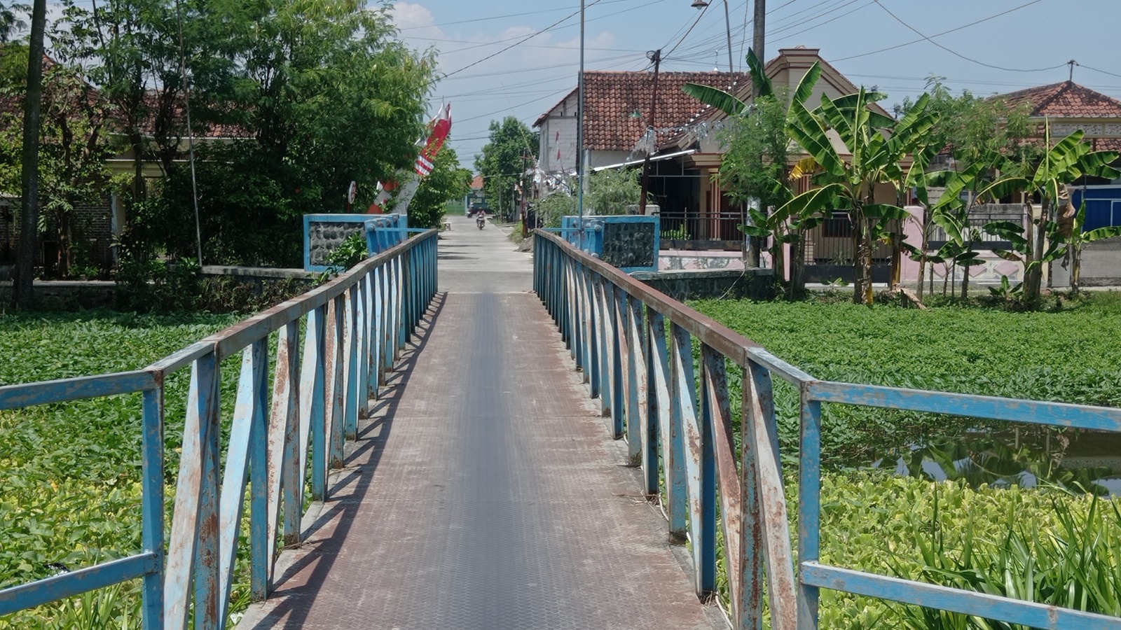 Pemerintah Kabupaten Jombang, Jawa Timur kembali memacu realisasi proyek pembangunan jembatan penghubung Desa Kudubanjar, Kecamatan Kudu, dengan Desa Sumbernongko dan Desa Sumberteguh, Kecamatan Ngusikan.