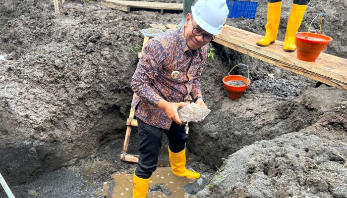 Peletakan Batu Pertama Gerai KDMP Sumberejo, Cak Nur Tekankan Tata Kelola Profesional se-Kota Batu