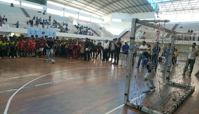 Wali Kota Cup Futsal SD–MIN Bergulir di GOR Ken Arok, Wahyu Hidayat Tegaskan Pembinaan Atlet Usia Dini Jadi Prioritas