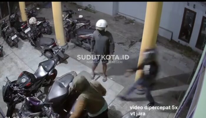 Tiga Menit Beraksi, Tiga Pelaku Curanmor Terekam CCTV Gondol Tiga Motor di Rumah Kost Lowokwaru