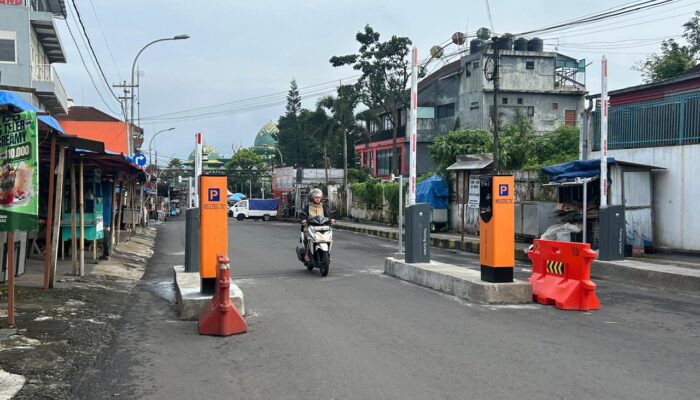 Getok Parkir di Kota Batu Kembali Dikeluhkan Wisatawan