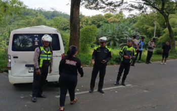 Laka Tunggal, Minibus Terguling di Jalan Lingkar Barat Kepanjen Malang