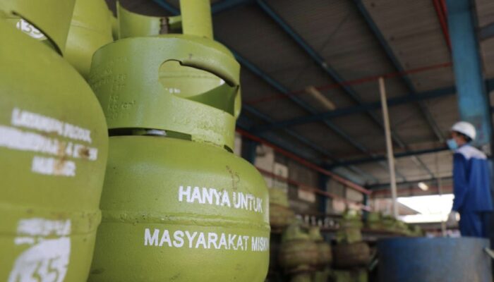 Pertamina Patra Niaga Perkuat Pasokan Energi, Tambah 813.800 Tabung LPG 3 Kg Selama Libur Panjang Isra Mikraj di Jatim