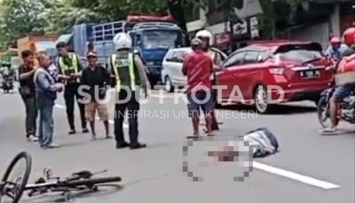 Pesepeda Lansia Dihantam Truk Boks di Gatot Subroto Malang, Terpental dan Alami Luka Kepala Serius