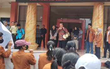 Mahasiswa Unikama Paksa Rektor Turun, Tuntut Transparansi Dana dan Perbaikan Fasilitas Kampus