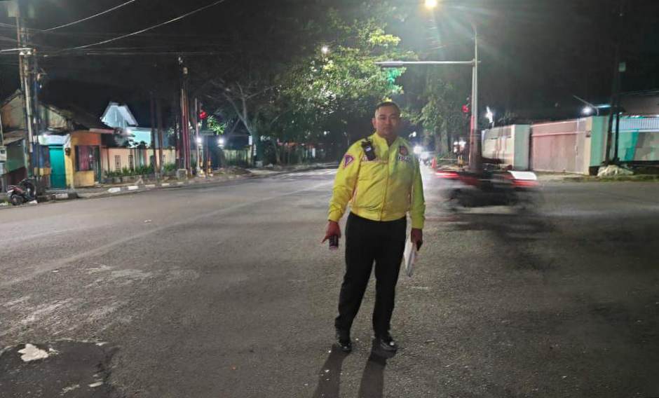 Panther Tabrak Motor di Simpang Empat Urip Sumoharjo Malang, Satu Pengendara Luka Ringan