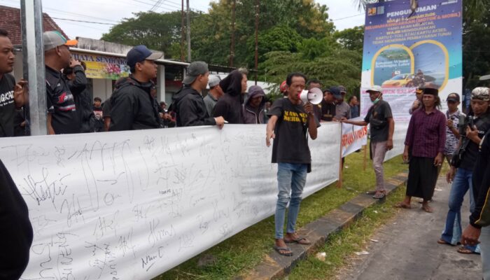 ‎Warga Terdampak Bendungan Lahor Tolak Skema Kartu Akses, PJT I Tegaskan Sistem Masih Tahap Evaluasi