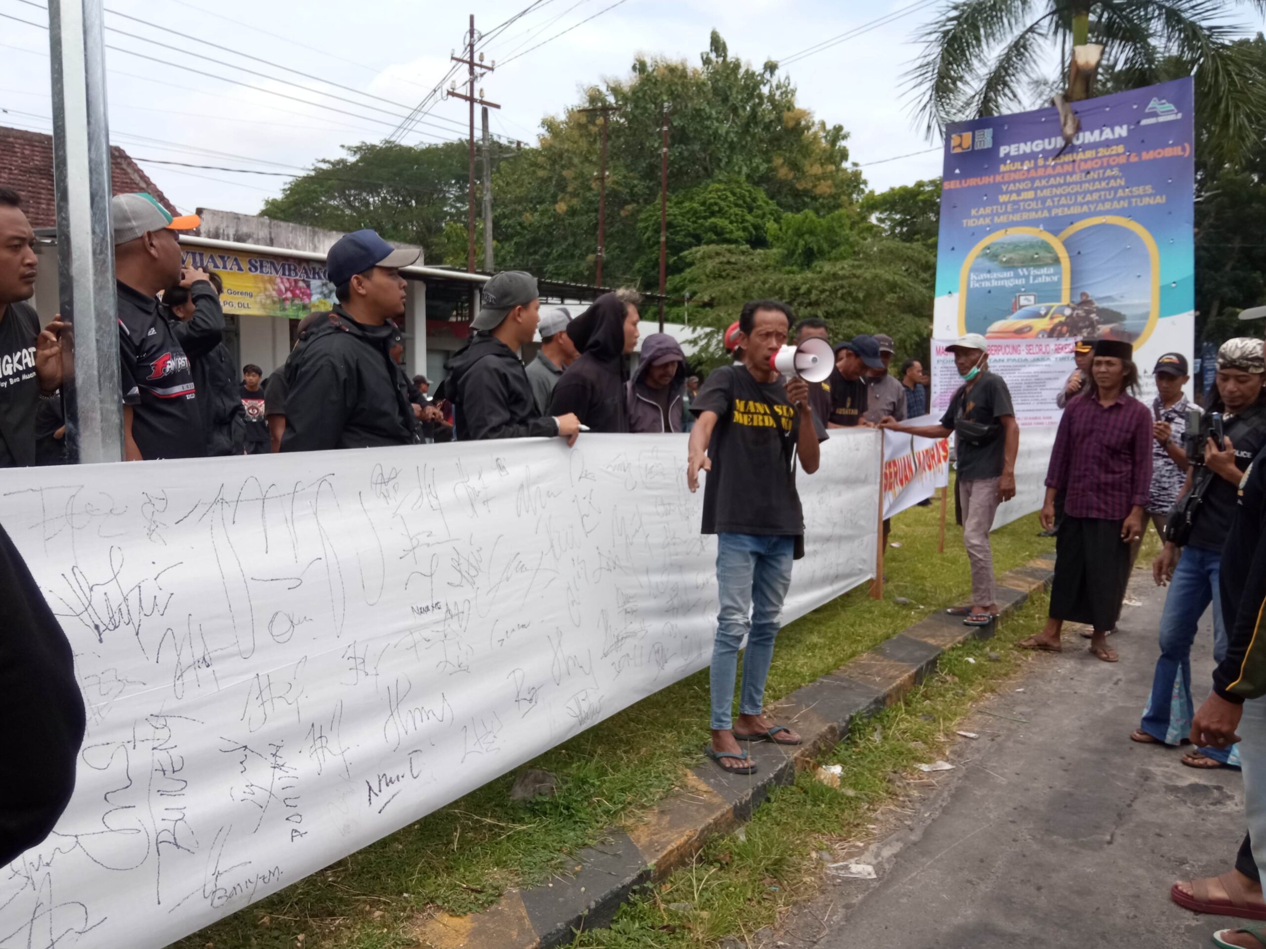 ‎Warga Terdampak Bendungan Lahor Tolak Skema Kartu Akses, PJT I Tegaskan Sistem Masih Tahap Evaluasi